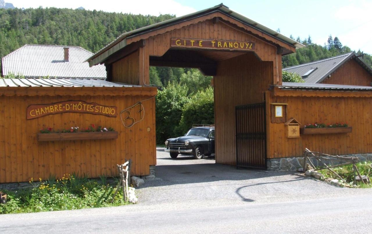 Maison D' Hotes Tranquyl Barcelonnette Exterior foto